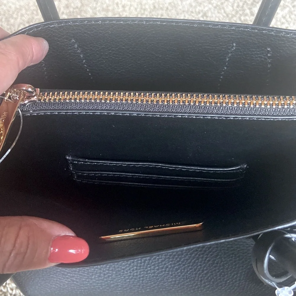 MICHAEL Michael Kors Mercer Messenger Black Leather Bag - Picture 6 of 14